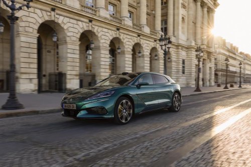 Tesla, Mercedes, Denza irrumpe en Europa: así son sus nuevos eléctricos premium que desafían a Tesla y Mercedes