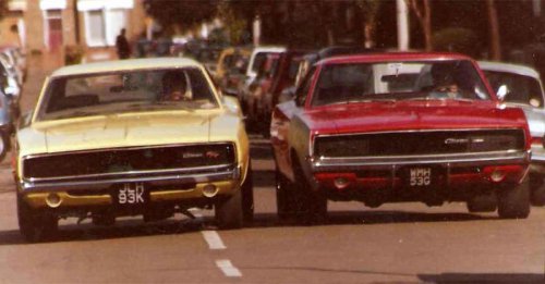 20 vintage muscle cars lighting 'em up like they used to