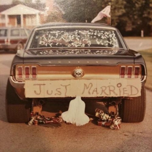 20 vintage muscle cars lighting 'em up like they used to