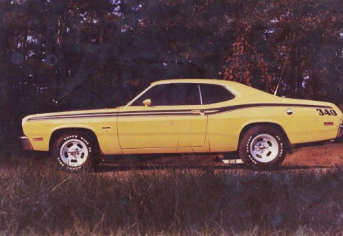 20 vintage muscle cars lighting 'em up like they used to