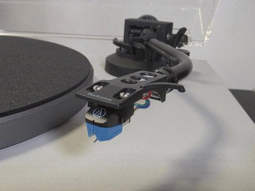 Technics SL-40CBT, análisis: la leyenda de la tracción directa se pone a prueba frente al ritual sin cables