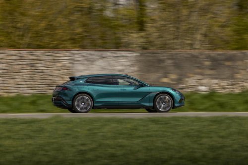 Denza irrumpe en Europa: así son sus nuevos eléctricos premium que desafían a Tesla y Mercedes