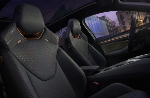 Nos subimos al Cupra Raval: descubrimos por completo el eléctrico español de 26.000 euros