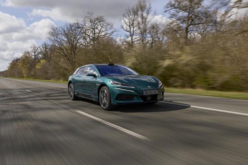 Denza irrumpe en Europa: así son sus nuevos eléctricos premium que desafían a Tesla y Mercedes