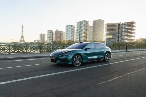 Tesla, Mercedes, Denza irrumpe en Europa: así son sus nuevos eléctricos premium que desafían a Tesla y Mercedes