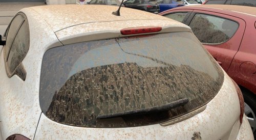 Lluvia de barro: esto es lo que jamás tienes que hacer en tu coche o dañarás la carrocería sin darte cuenta