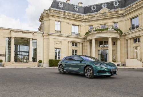 Denza irrumpe en Europa: así son sus nuevos eléctricos premium que desafían a Tesla y Mercedes