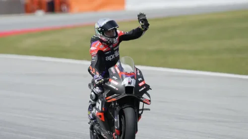 Aleix Espargaró sufre una fuerte caída en pruebas privadas de Honda en Sepang