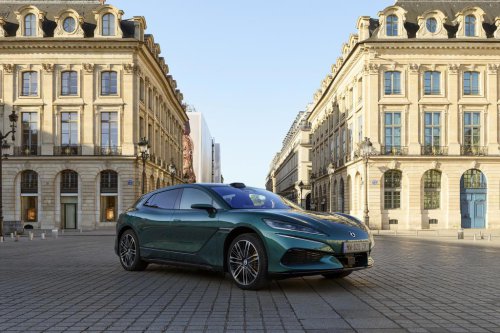 Denza irrumpe en Europa: así son sus nuevos eléctricos premium que desafían a Tesla y Mercedes