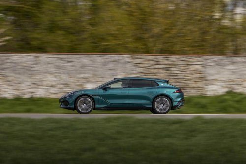 Denza irrumpe en Europa: así son sus nuevos eléctricos premium que desafían a Tesla y Mercedes