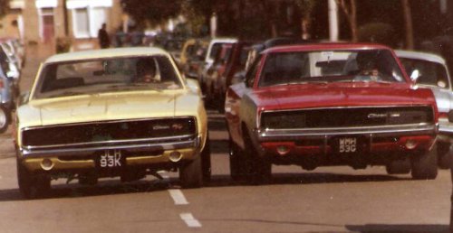 20 vintage muscle cars lighting 'em up like they used to