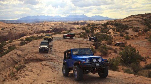 The difference between 4-low and 4-high when off-roading on rough terrain