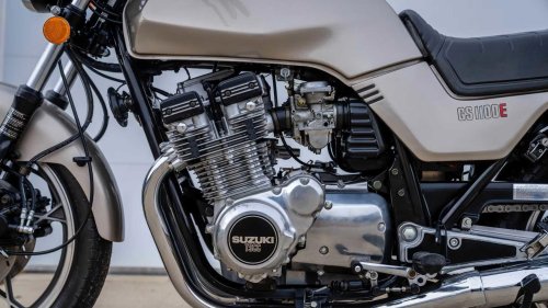 The first production bike to run a 10-second quarter mile