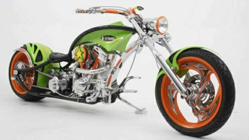 The cruiser with Japanese reliability and Harley-level presence