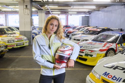 Opel tiene primer piloto: Sophia Flörsch