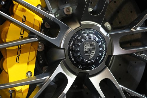 ポルシェ「911ターボS」新型が日本初公開、史上最強の711psツインターボハイブリッド搭載、3635万円から