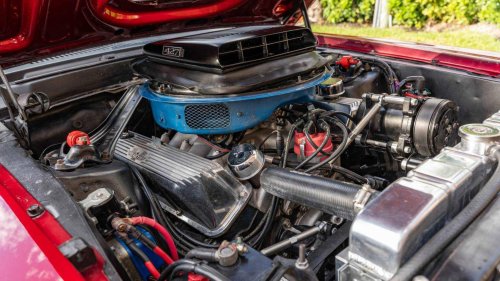 Ford, Ford Boss 429: The NASCAR engine that became a street legend