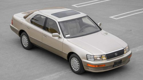 Lexus LS600h review: World's first V8 hybrid sleeper under $8K