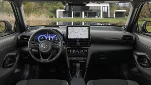 Toyota Yaris, Toyota Yaris Cross, Toyota RAV4, Toyota renueva el Yaris Cross 2027 con un diseño heredado del RAV4 y más tecnología