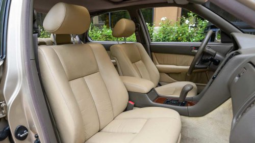 Lexus LS600h review: World's first V8 hybrid sleeper under $8K