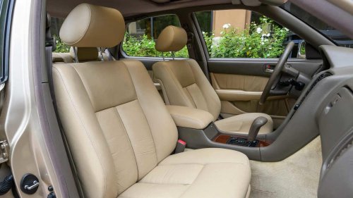 Lexus, Lexus LS600h review: World's first V8 hybrid sleeper under $8K