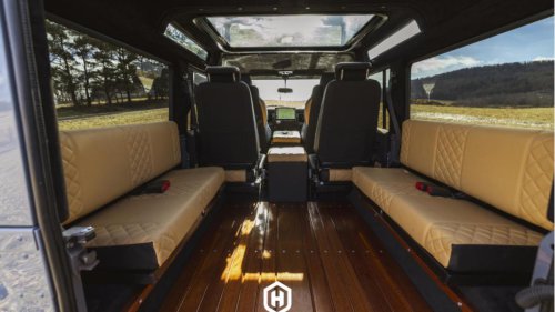 Helderburg Byzek crea el Land Rover Defender D110 que conduciría James Bond