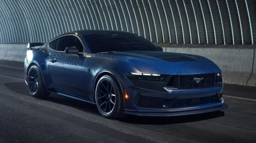 Meten el mismo Ford Mustang Dark Horse en cuatro bancos de potencia diferentes y los resultados de caballos distan mucho del oficial en todos ellos