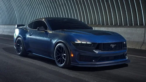 Meten el mismo Ford Mustang Dark Horse en cuatro bancos de potencia diferentes y los resultados de caballos distan mucho del oficial en todos ellos