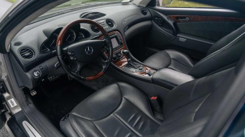 Mercedes, Mercedes SL600: First production car to break 700 pound-feet