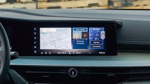 Nissan Murano vs Toyota Crown Signia comparison