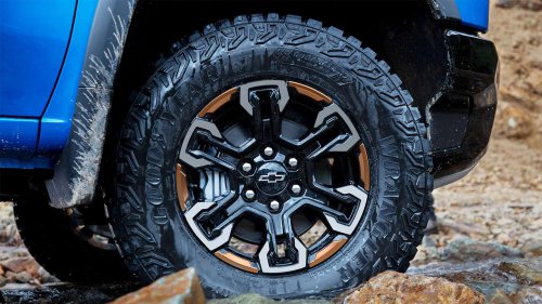 Tire patch vs. plug: Which repair method won't leave you stranded?