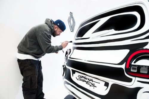 Renault, Renault Twingo, Renault Twingo E-Tech, ¿Es un dibujo o un coche de verdad? Joshua Vides convierte al Renault Twingo E-Tech en una ilusión