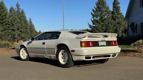 Lotus Esprit V8: The forgotten supercar that beat the 911 Turbo