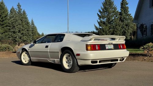 Lotus, SuperCar, Lotus Esprit V8: The forgotten supercar that beat the 911 Turbo