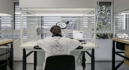Porsche, Porsche estrena una nueva fábrica en Suiza en un edificio histórico, pero no es para construir coches