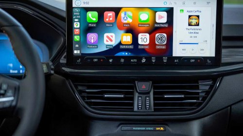 Ford's only plug-in hybrid SUV in America is ideal for those who refuse to go electric