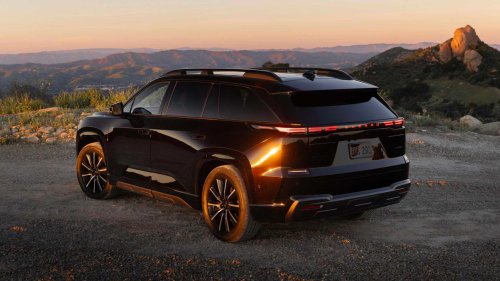 2027 Subaru Getaway gallery: Interior and exterior images