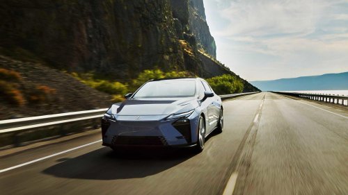 2026 Lexus ES vs German luxury sedans: Value and performance