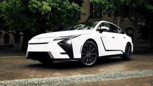 Lexus, Lexus ES, 2026 Lexus ES vs German luxury sedans: Value and performance