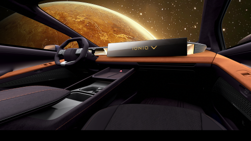 Hyundai, Toyota, Hyundai's new sedan just put Toyota's legal team on alert