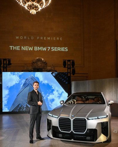 BMW, El curioso escenario elegido por BMW para presentar su nuevo Serie 7: la estación de tren más famosa
