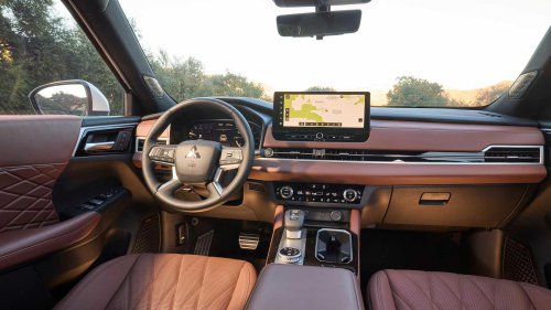 Mitsubishi, Mitsubishi Outlander, 2026 Mitsubishi Outlander gets new mild-hybrid engine, $31,740 starting price