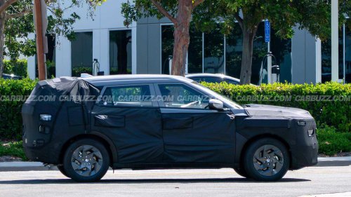 New Hyundai Kona looks very crater-like in latest spy shots