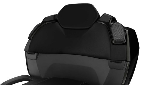 The touring bike that balances smoothness, power, and interstate confidence