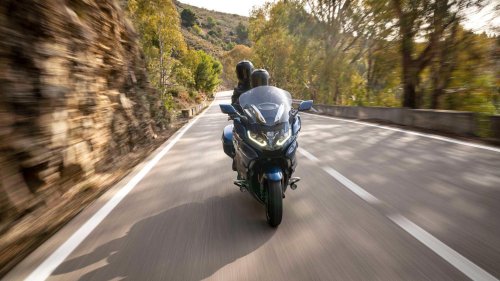 The touring bike that balances smoothness, power, and interstate confidence