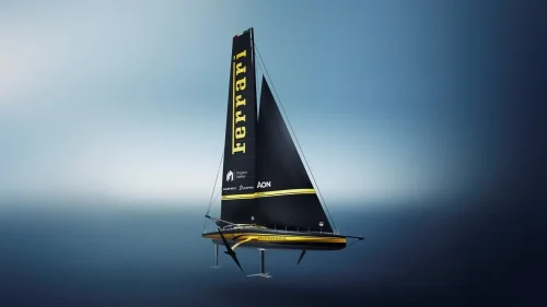 Ferrari no solo produce superdeportivos de ensueño, también ha creado el Ferrari Hypersail, un monocasco para volar sobre el agua
