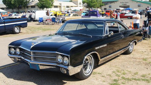 Buick’s 1965 LeSabre delivered surprising speed with 0–60 mph in under 8 seconds
