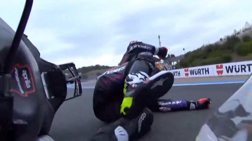 Jorge Martín vuelve a liarla: se cae en Jerez camino de la parrilla, recordando lo ocurrido en Austin