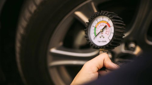 How well does the tire sealant kit that replaced your spare tire actually work? Here's what experts say