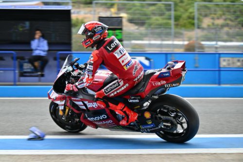 Álex Márquez vuela en Jerez y marca la pauta en la primera jornada del GP del España